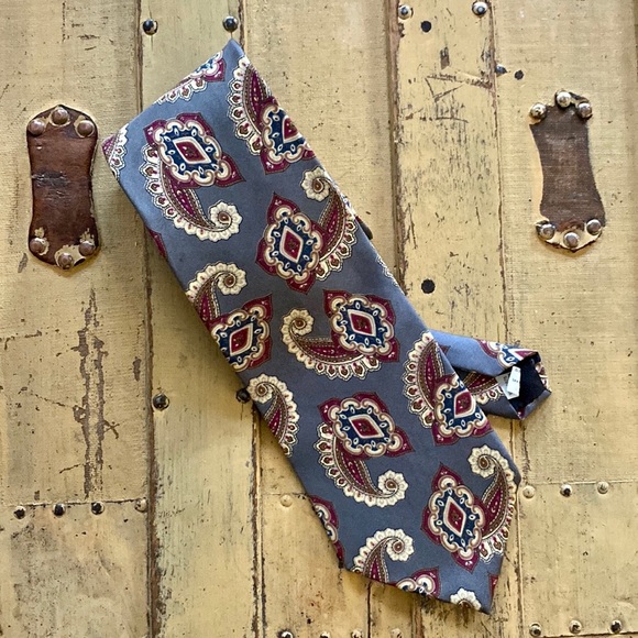 OSCAR DE LA RENTA MENS TIE COUTURE 100% SILK TIE IMPORTED SILK MENS TIE STANDARD